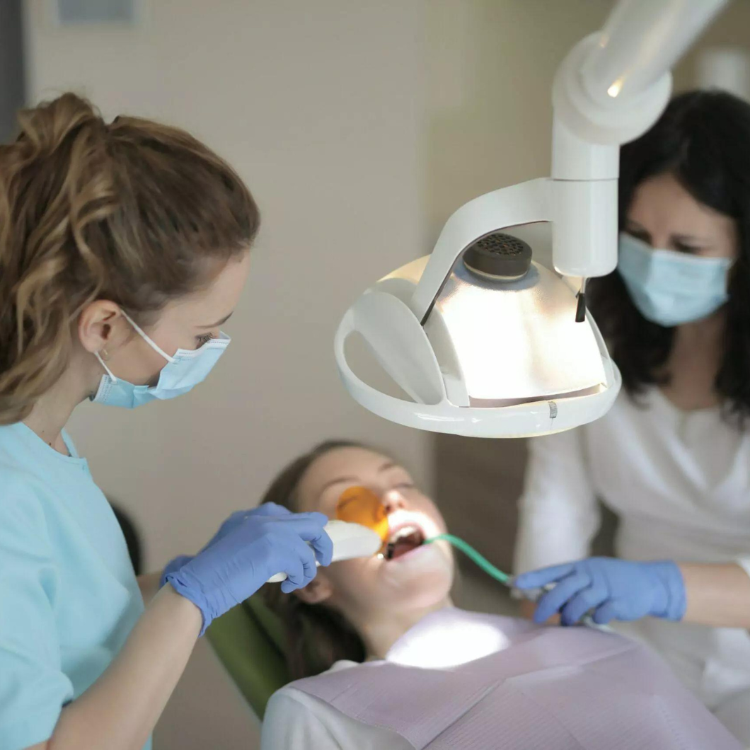 implante dentário gratuito